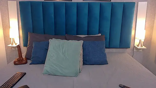 Madisonsmiith online show from February 2026 09:14:01 PM