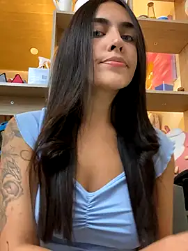 DaphneUwu online show from September 2025 01:17:02 AM