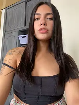 DaphneUwu online show from December 2024 04:12:01 PM