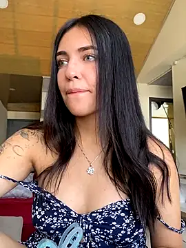 DaphneUwu online show from December 2024 02:11:01 PM