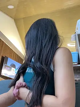 DaphneUwu online show from December 2025 01:15:02 AM