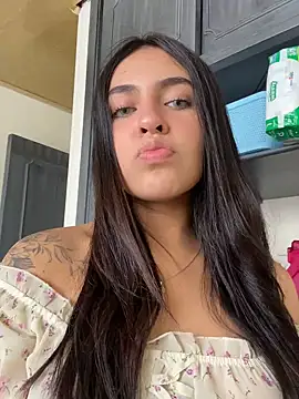 DaphneUwu online show from March 2025 03:34:01 PM