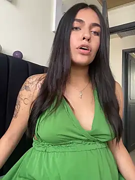 DaphneUwu online show from February 2025 03:50:01 PM