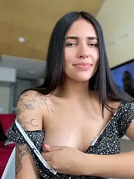 DaphneUwu online show from December 2024 05:12:02 PM