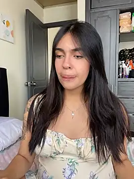 DaphneUwu online show from February 2025 03:05:01 PM