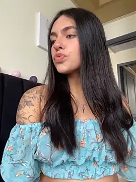 DaphneUwu online show from February 2025 12:54:01 PM