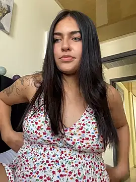 DaphneUwu online show from January 2025 04:08:01 PM