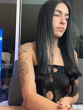 Snapshot of DaphneUwu chatting on July 2026 02:11:02 AM DaphneUwu online show from July 2026 02:11:02 AM