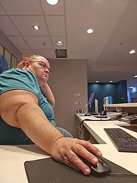 Hornybbw1978 online show from July 2026 05:46:02 AM