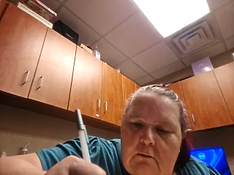 Hornybbw1978 online show from April 2026 06:17:01 AM