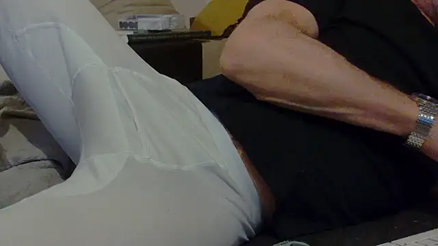 Snapshot of mike30nbg chatting on December 2025 07:59:01 PM mike30nbg online show from December 2025 07:59:01 PM