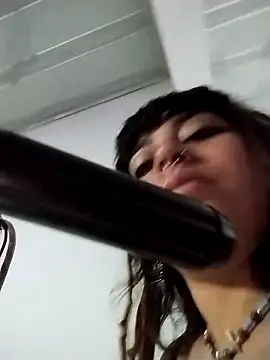 Snapshot of Weedsex_couple chatting on February 2025 11:37:02 PM Weedsex couple online show from February 2025 11:37:02 PM