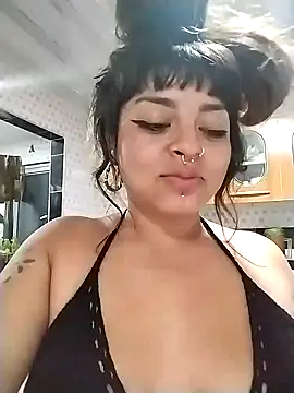 Snapshot of Weedsex_couple chatting on December 2024 03:54:02 AM Weedsex couple online show from December 2024 03:54:02 AM