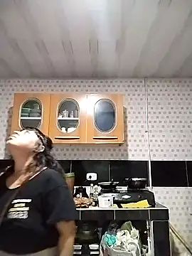 Snapshot of Weedsex_couple chatting on December 2024 01:11:02 AM Weedsex couple online show from December 2024 01:11:02 AM