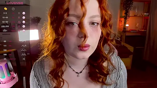 Sofy Benson online show from November 2025 12:16:01 PM