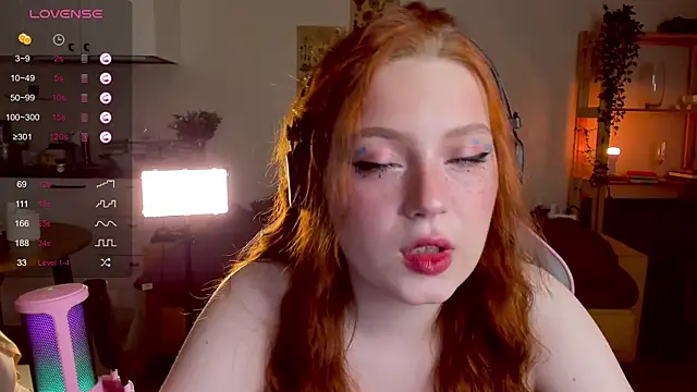 Sofy Benson online show from December 2025 12:29:01 PM