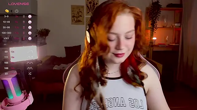 Sofy Benson online show from November 2025 12:28:02 PM