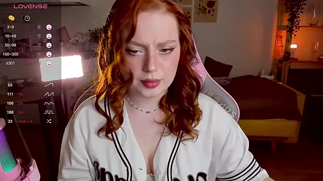 Sofy Benson online show from November 2025 12:16:02 PM