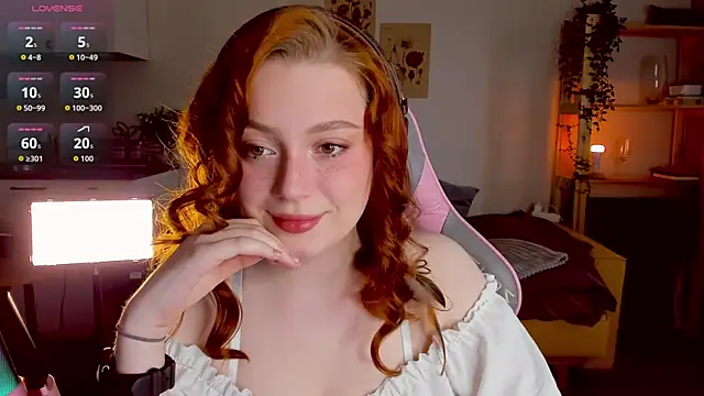 Sofy Benson online show from October 2025 01:58:01 PM