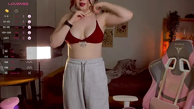 Sofy Benson online show from November 2025 12:16:02 PM