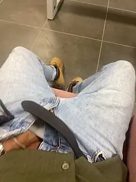 amyalaruz34ist online show from November 2025 04:00:01 PM