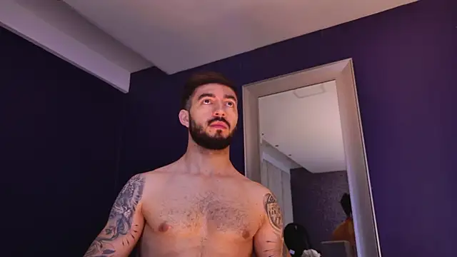 Snapshot of MarkWalker__ chatting on October 2025 10:49:01 AM MarkWalker online show from October 2025 10:49:01 AM