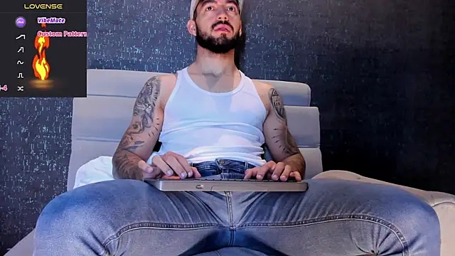 Snapshot of MarkWalker__ chatting on November 2025 11:25:02 AM MarkWalker online show from November 2025 11:25:02 AM