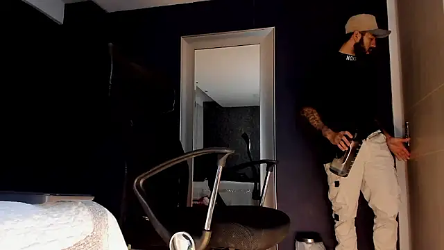 MarkWalker   online show from January 2026 10:33:02 AM