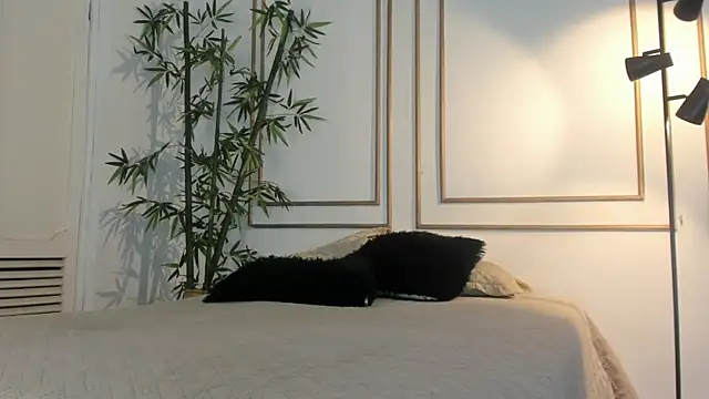 kristyl paez online show from November 2025 07:18:01 PM