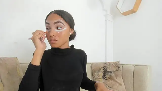 kristyl paez online show from October 2025 08:11:02 PM