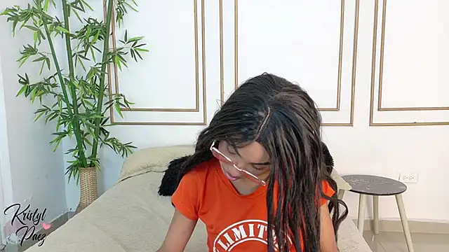 kristyl paez online show from November 2025 03:11:01 PM