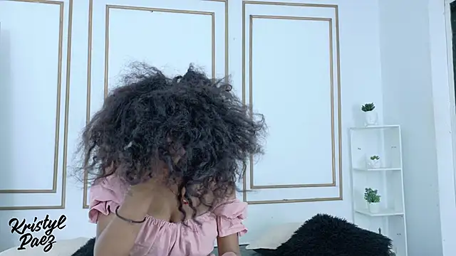 kristyl paez online show from December 2025 08:24:02 PM