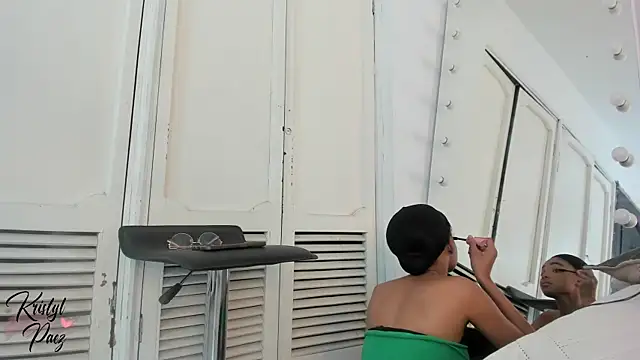 kristyl paez online show from December 2025 07:37:02 PM