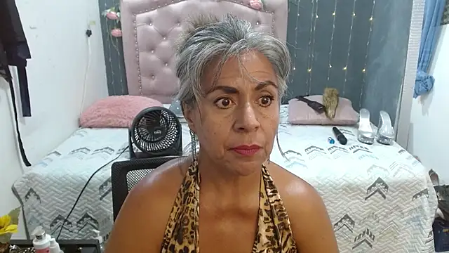 lalisha 96 online show from November 2025 12:00:01 AM