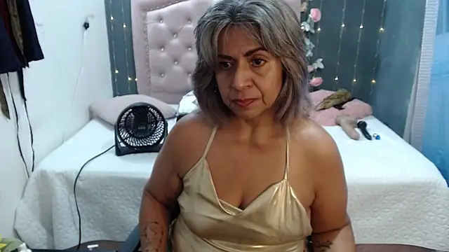 Snapshot of lalisha_96 chatting on February 2025 06:44:01 PM lalisha 96 online show from February 2025 06:44:01 PM