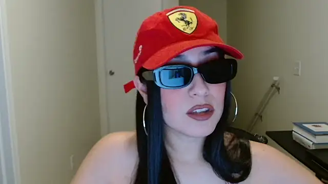 Sassy Latina online show from December 2025 03:07:01 AM