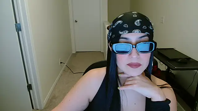 Sassy Latina online show from November 2025 03:16:01 AM