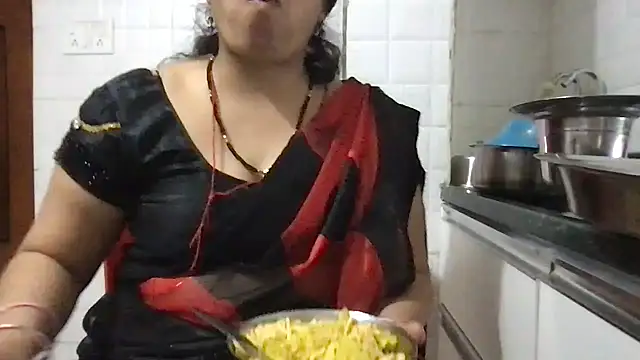 Snapshot of Riyasingh9 chatting on February 2025 04:14:01 AM Riyasingh9 online show from February 2025 04:14:01 AM