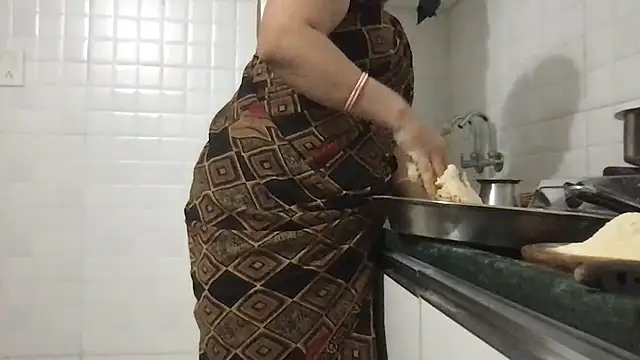 Snapshot of Riyasingh9 chatting on February 2025 03:47:02 AM Riyasingh9 online show from February 2025 03:47:02 AM