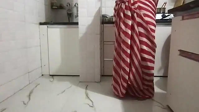 Riyasingh9 online show from July 2026 04:45:01 AM