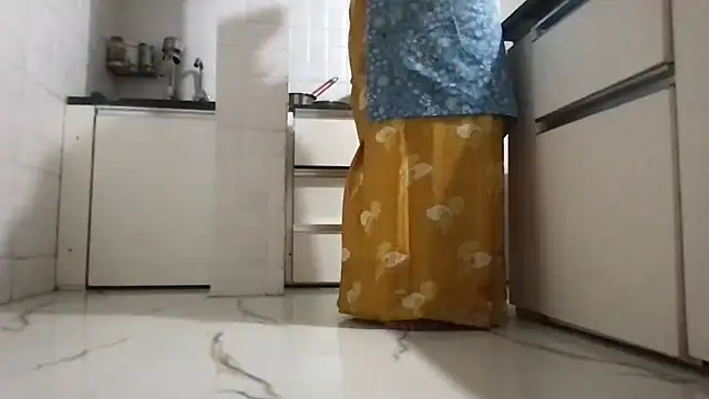 Snapshot of Riyasingh9 chatting on November 2025 03:54:02 AM Riyasingh9 online show from November 2025 03:54:02 AM