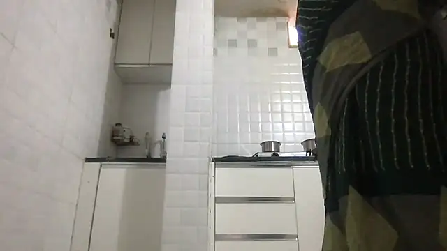 Riyasingh9 online show from December 2025 04:23:01 AM