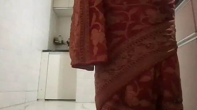 Riyasingh9 online show from February 2026 04:34:01 AM