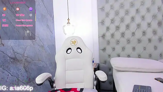 aria paul online show from October 2025 12:26:01 PM