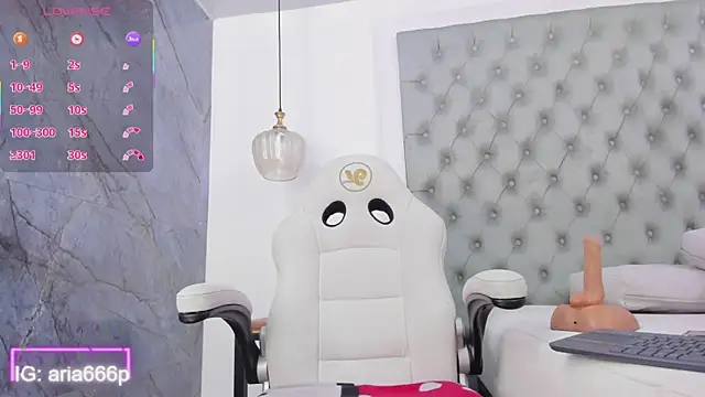 aria paul online show from October 2025 10:29:01 AM