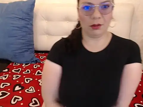 Snapshot of Angiee_BBW chatting on October 2025 08:01:01 PM Angiee BBW online show from October 2025 08:01:01 PM