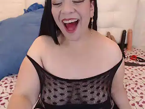 Snapshot of Angiee_BBW chatting on March 2025 11:54:01 PM Angiee BBW online show from March 2025 11:54:01 PM