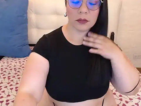 Snapshot of Angiee_BBW chatting on September 2025 05:46:01 PM Angiee BBW online show from September 2025 05:46:01 PM