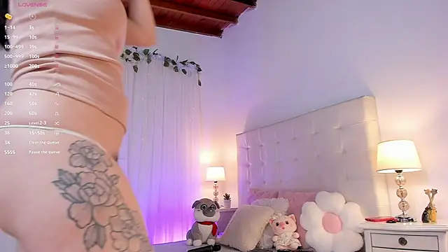 tatikiss  online show from September 2025 11:38:02 AM