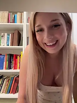 CherryAuroraa online show from September 2025 10:52:01 AM